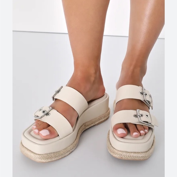 Dolce Vita Shoes - NWOT Dolce Vita “canyon” platform sandals in natural